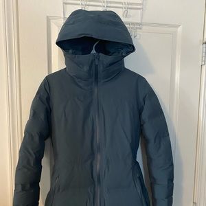 Lululemon sleet street jacket iron blue size 6